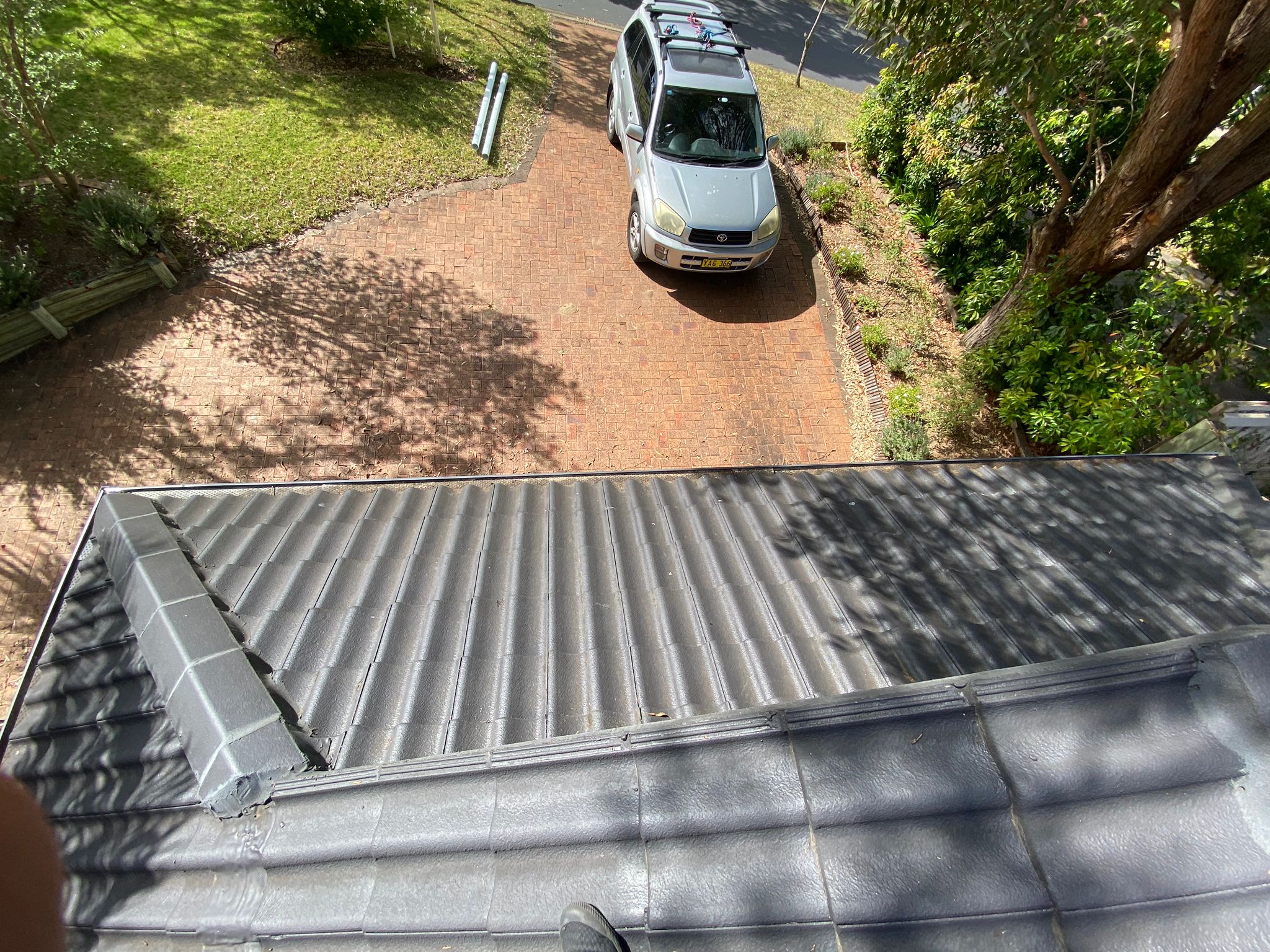 roof gutter cleaning sydney